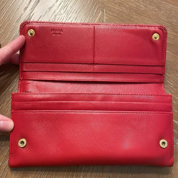 PRADA Saffiano Leather - red wallet - Picture 7 of 12